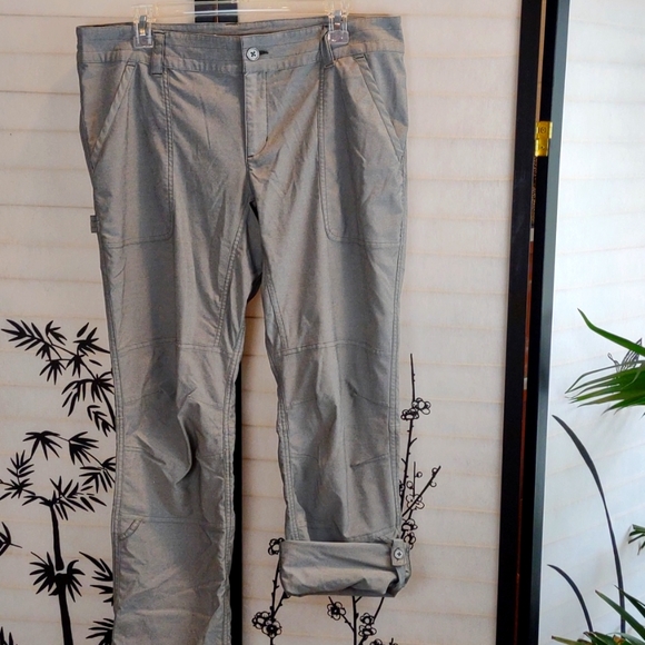 Columbia Size 12 Pants/capris. Hiking, traveling, outdoor. - Picture 2 of 9